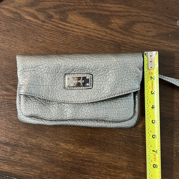 Nine West Wristlet/crossbody - Picture 7 of 7